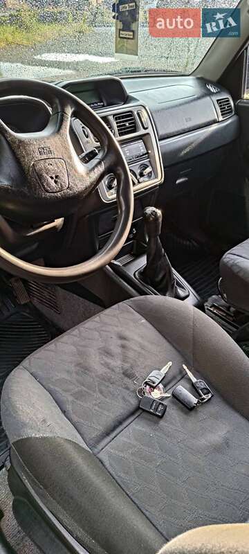 Внедорожник / Кроссовер Mitsubishi Pajero Pinin 1999 в Ужгороде