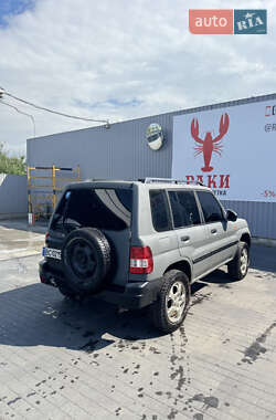Внедорожник / Кроссовер Mitsubishi Pajero Pinin 2001 в 
