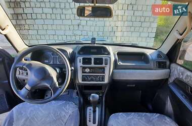 Внедорожник / Кроссовер Mitsubishi Pajero Pinin 1999 в 