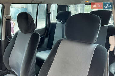 Внедорожник / Кроссовер Mitsubishi Pajero Pinin 2002 в 
