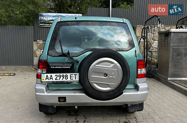 Внедорожник / Кроссовер Mitsubishi Pajero Pinin 2002 в 
