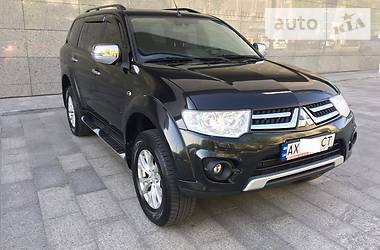 Внедорожник / Кроссовер Mitsubishi Pajero Sport 2014 в Харькове