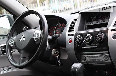 Позашляховик / Кросовер Mitsubishi Pajero Sport 2012 в Києві
