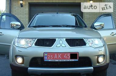 Внедорожник / Кроссовер Mitsubishi Pajero Sport 2011 в Чернигове