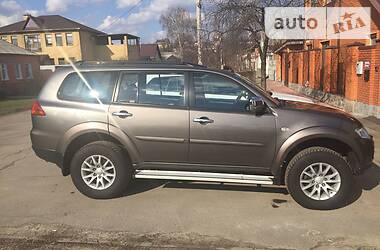 Внедорожник / Кроссовер Mitsubishi Pajero Sport 2011 в Харькове