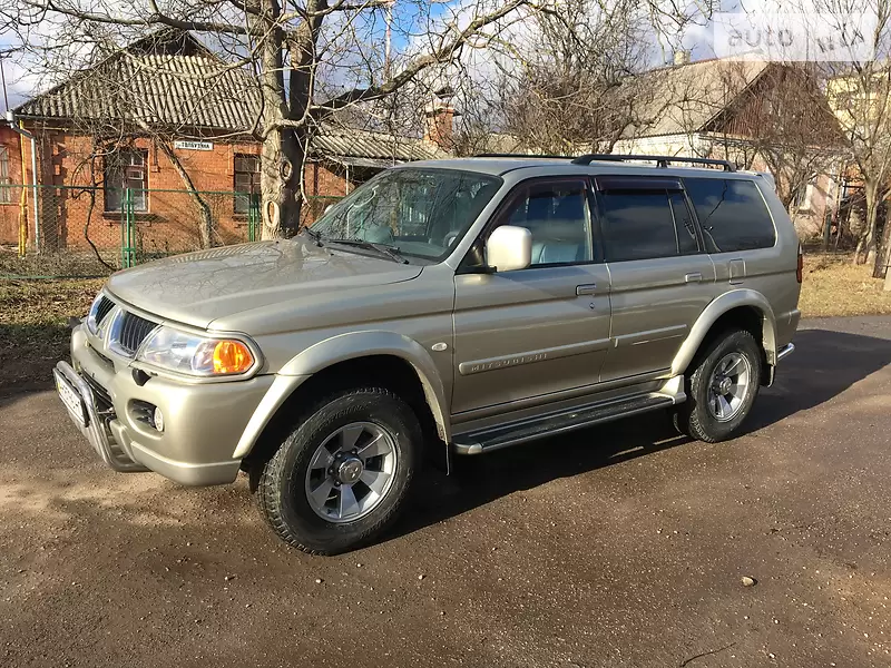 Позашляховик / Кросовер Mitsubishi Pajero Sport 2006 в 