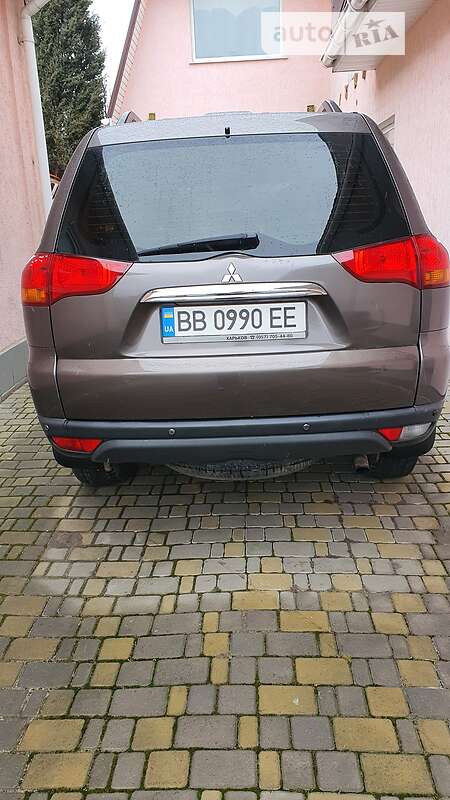 Внедорожник / Кроссовер Mitsubishi Pajero Sport 2011 в Черкассах