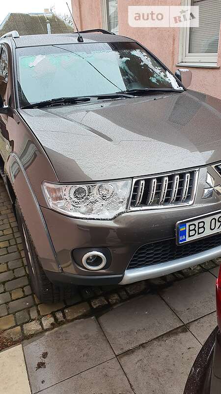 Внедорожник / Кроссовер Mitsubishi Pajero Sport 2011 в Черкассах