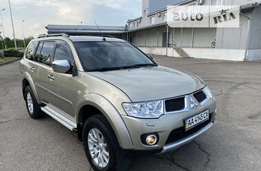 Внедорожник / Кроссовер Mitsubishi Pajero Sport 2011 в 