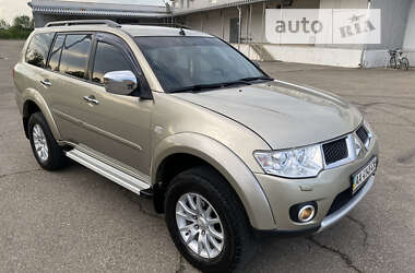 Внедорожник / Кроссовер Mitsubishi Pajero Sport 2011 в 
