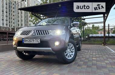 Внедорожник / Кроссовер Mitsubishi Pajero Sport 2012 в Одессе