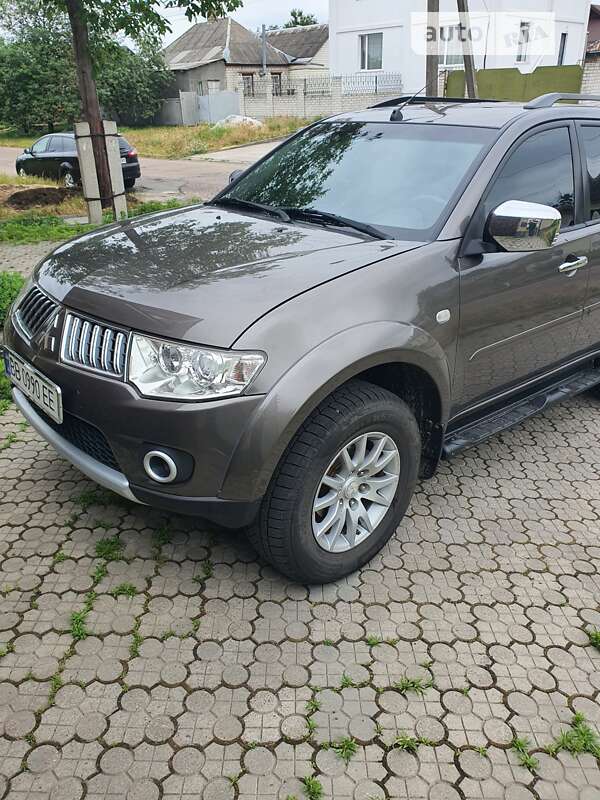 Внедорожник / Кроссовер Mitsubishi Pajero Sport 2011 в Черкассах