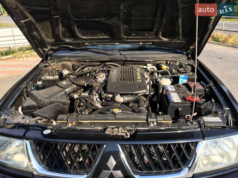 Внедорожник / Кроссовер Mitsubishi Pajero Sport 2007 в Виннице