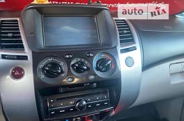 Внедорожник / Кроссовер Mitsubishi Pajero Sport 2013 в Киеве