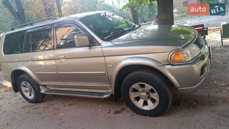 Внедорожник / Кроссовер Mitsubishi Pajero Sport 2006 в Харькове