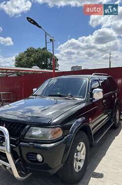 Внедорожник / Кроссовер Mitsubishi Pajero Sport 2000 в 