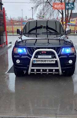 Внедорожник / Кроссовер Mitsubishi Pajero Sport 2000 в 