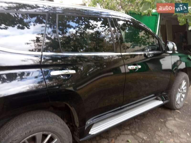 Внедорожник / Кроссовер Mitsubishi Pajero Sport 2017 в Криничках