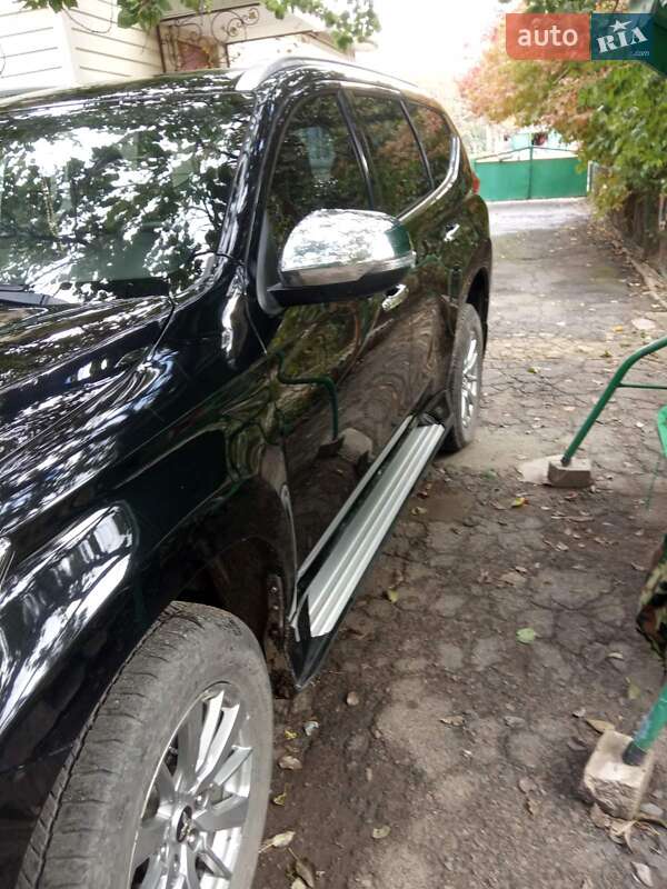 Внедорожник / Кроссовер Mitsubishi Pajero Sport 2017 в Криничках