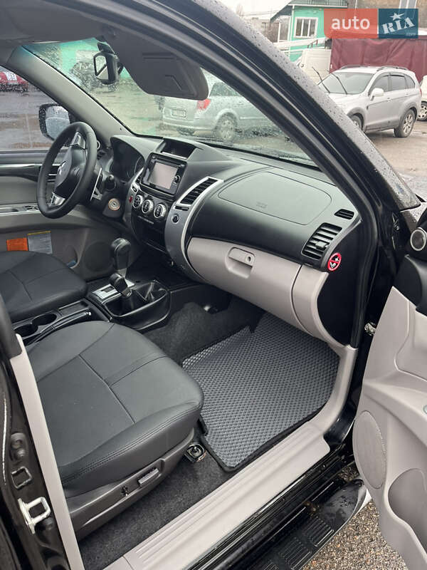 Позашляховик / Кросовер Mitsubishi Pajero Sport 2014 в Білій Церкві