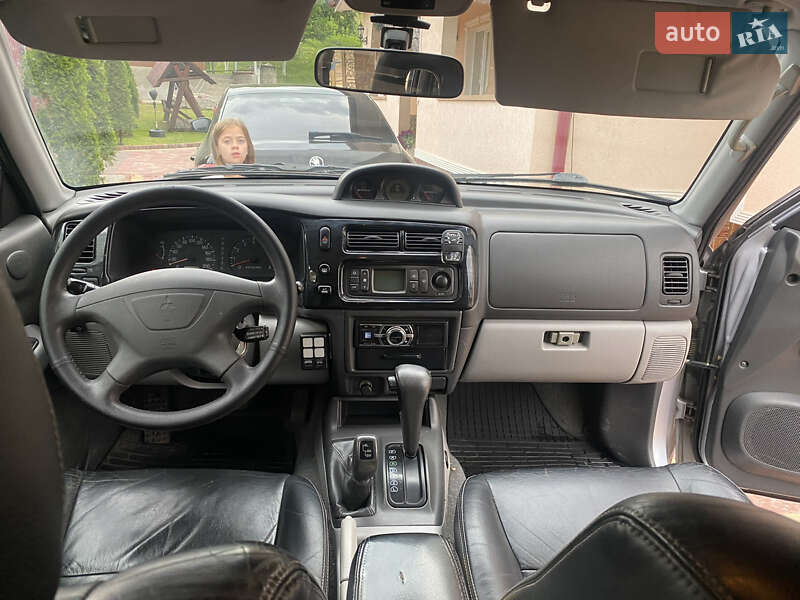 Внедорожник / Кроссовер Mitsubishi Pajero Sport 2004 в Сваляве