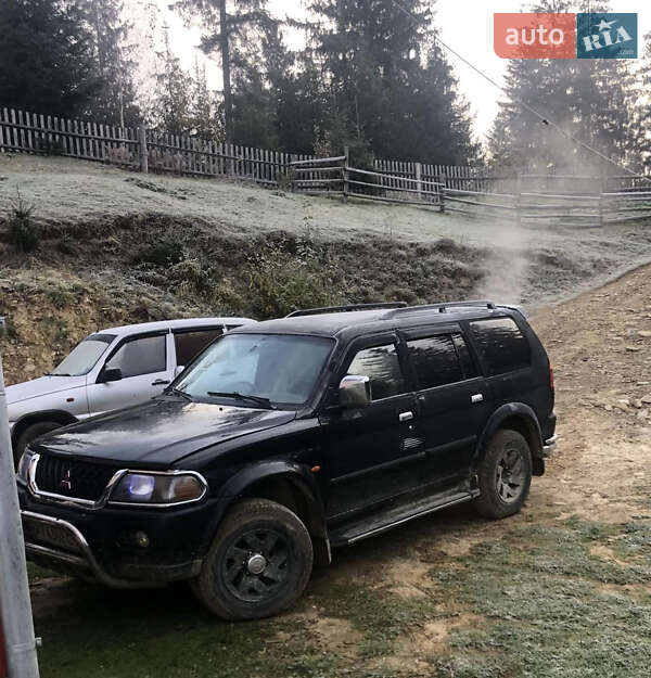 Mitsubishi Pajero Sport 2000