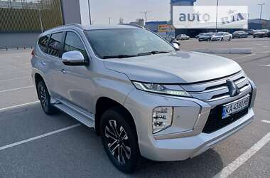 Внедорожник / Кроссовер Mitsubishi Pajero Sport 2020 в Киеве