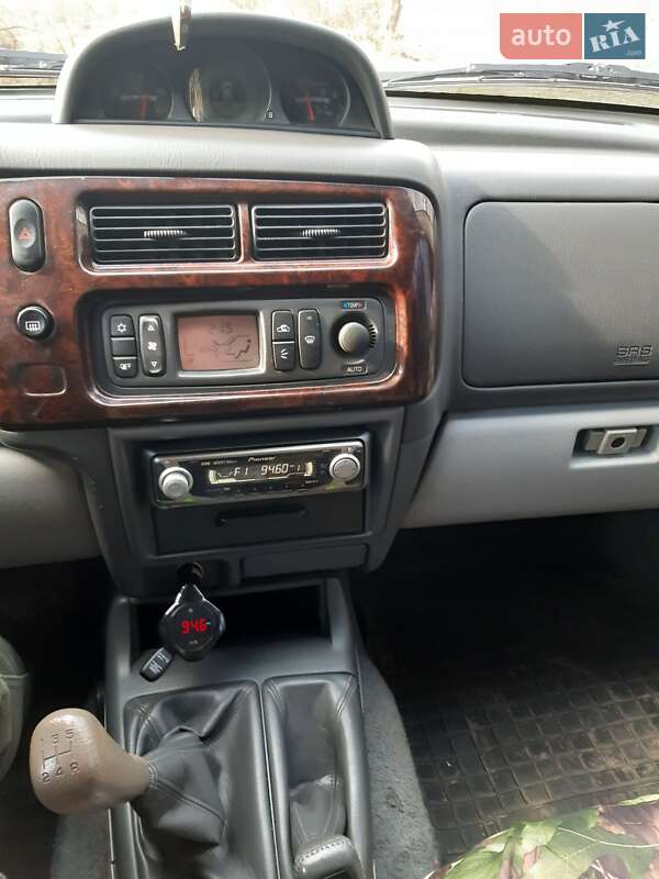 Внедорожник / Кроссовер Mitsubishi Pajero Sport 2004 в Лебедине