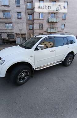 Внедорожник / Кроссовер Mitsubishi Pajero Sport 2013 в Кривом Роге