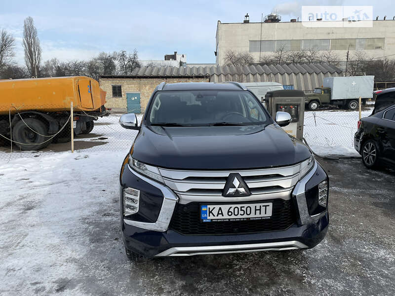 Внедорожник / Кроссовер Mitsubishi Pajero Sport 2021 в Киеве