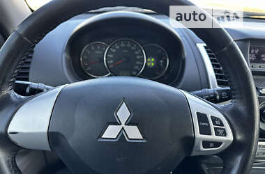 Внедорожник / Кроссовер Mitsubishi Pajero Sport 2013 в Ровно