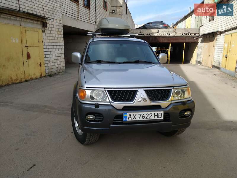 Mitsubishi Pajero Sport 2005