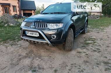 Внедорожник / Кроссовер Mitsubishi Pajero Sport 2012 в Богородчанах