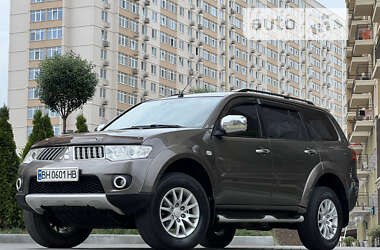 Внедорожник / Кроссовер Mitsubishi Pajero Sport 2012 в Одессе