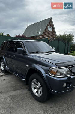 Внедорожник / Кроссовер Mitsubishi Pajero Sport 2007 в 