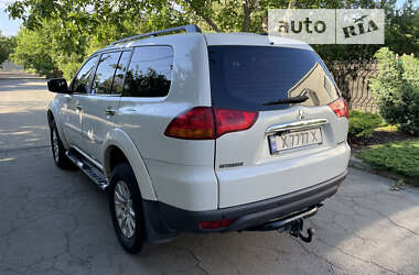 Позашляховик / Кросовер Mitsubishi Pajero Sport 2010 в Дніпрі