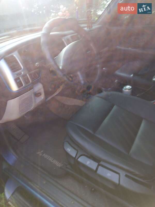 Внедорожник / Кроссовер Mitsubishi Pajero Sport 2006 в Львове