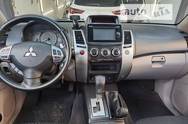 Внедорожник / Кроссовер Mitsubishi Pajero Sport 2013 в Звенигородке