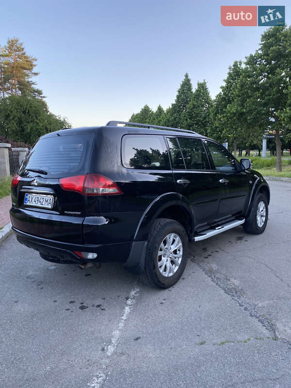 Позашляховик / Кросовер Mitsubishi Pajero Sport 2013 в Умані фото 15 Позашляховик / Кросовер Mitsubishi Pajero Sport 2013 в Умані