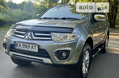 Внедорожник / Кроссовер Mitsubishi Pajero Sport 2013 в Тячеве