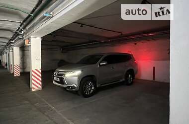 Внедорожник / Кроссовер Mitsubishi Pajero Sport 2017 в Черкассах