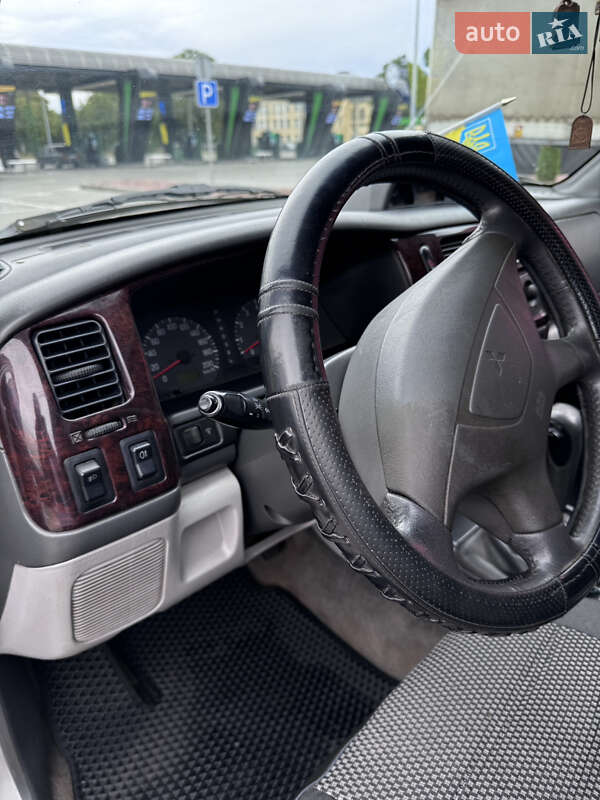 Позашляховик / Кросовер Mitsubishi Pajero Sport 2002 в Одесі