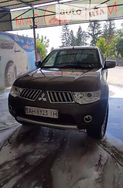 Внедорожник / Кроссовер Mitsubishi Pajero Sport 2013 в Шаргороде