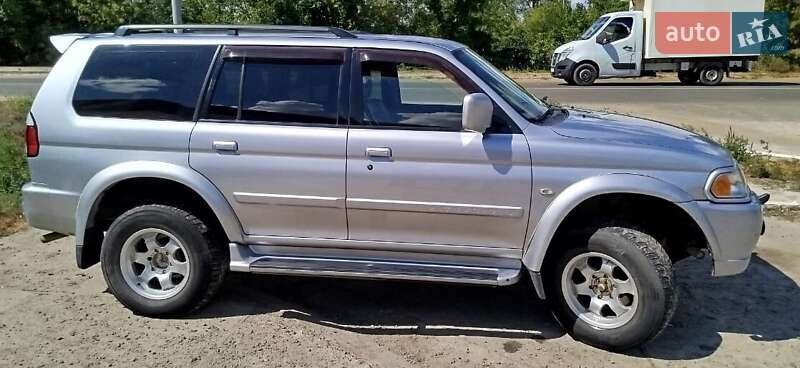 Внедорожник / Кроссовер Mitsubishi Pajero Sport 2008 в Изюме