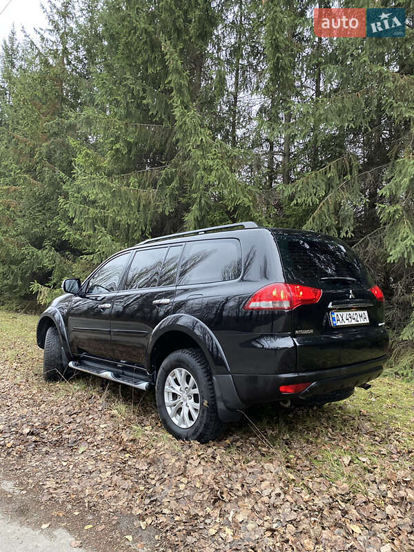 Позашляховик / Кросовер Mitsubishi Pajero Sport 2013 в Умані фото 6 Позашляховик / Кросовер Mitsubishi Pajero Sport 2013 в Умані