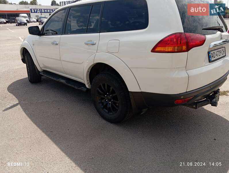 Внедорожник / Кроссовер Mitsubishi Pajero Sport 2012 в Ужгороде