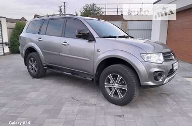 Внедорожник / Кроссовер Mitsubishi Pajero Sport 2015 в Ахтырке