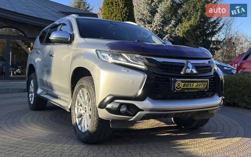 Внедорожник / Кроссовер Mitsubishi Pajero Sport 2017 в Львове