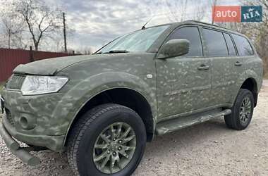 Внедорожник / Кроссовер Mitsubishi Pajero Sport 2010 в Киеве