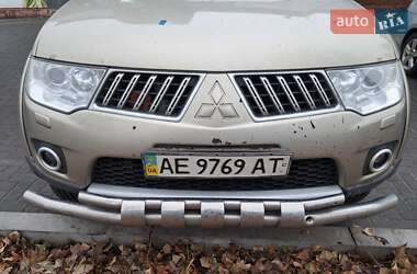 Позашляховик / Кросовер Mitsubishi Pajero Sport 2011 в Кривому Розі